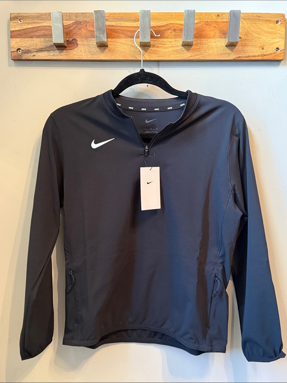 Nike - Youth Black Long-Sleeve Windshirt Pullover with Zipper Pocket